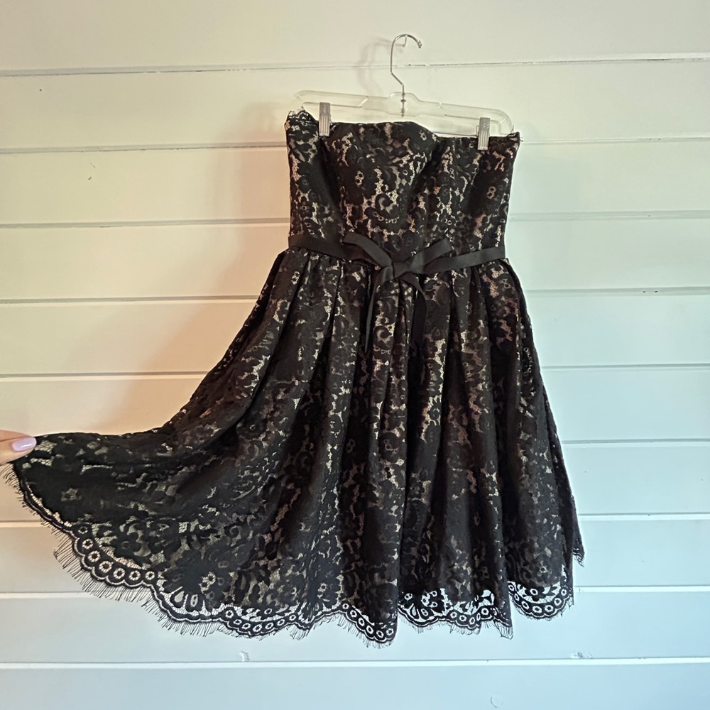 Strapless dress with lace overlay